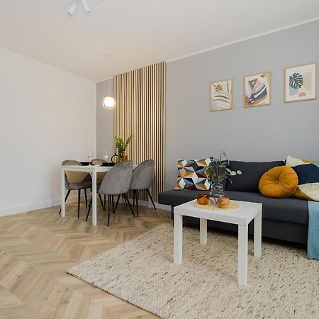 Mia Metro Station, Reymonta Apartman Varsó Kültér fotó